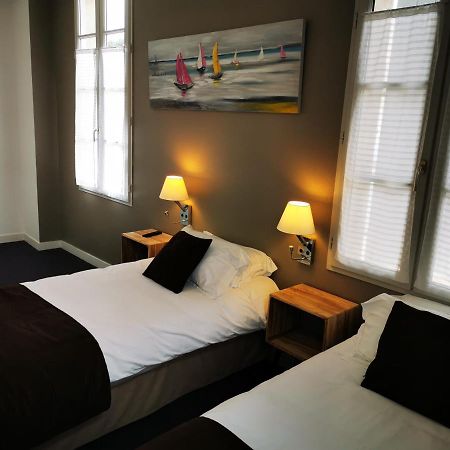 Hotel Restaurant Le Lion D'Or Gémozac 외부 사진