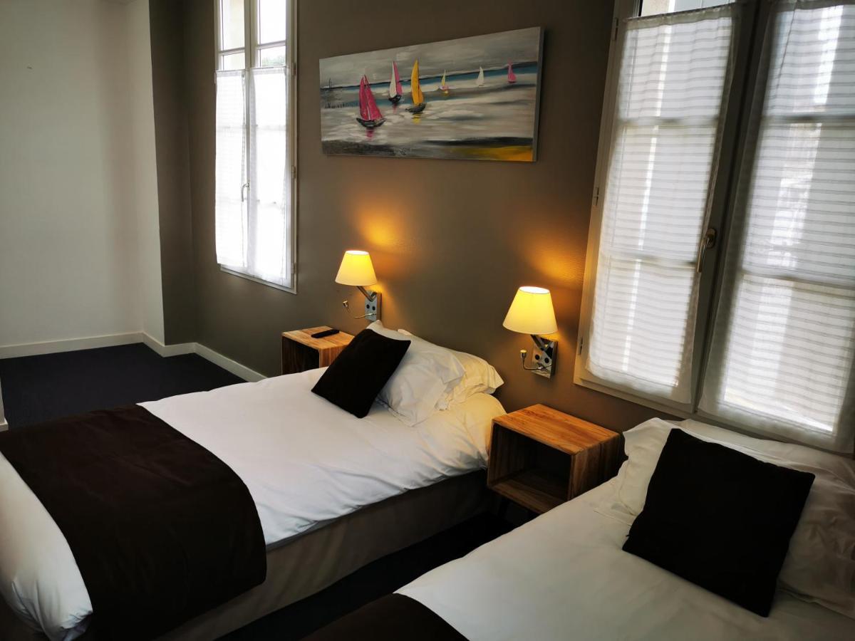 Hotel Restaurant Le Lion D'Or Gémozac 외부 사진