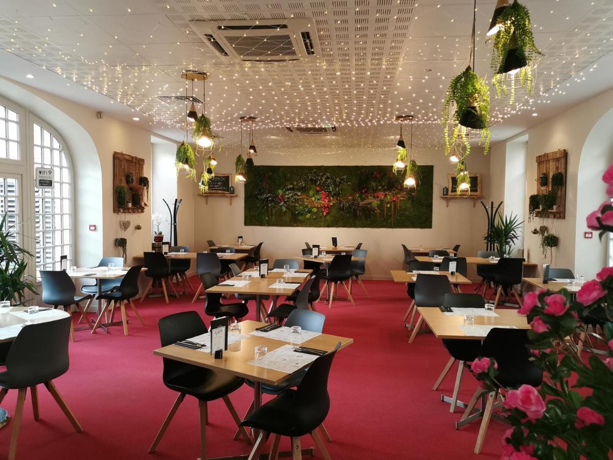 Hotel Restaurant Le Lion D'Or Gémozac 외부 사진